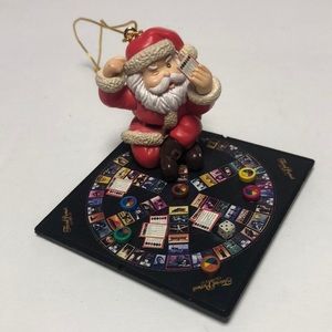 VINTAGE 1997 Santa playing Trivial Pursuit Ornament